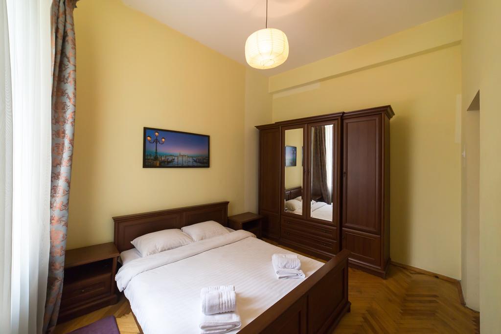 Cozy Apartment In Centre Of Kiev Luaran gambar