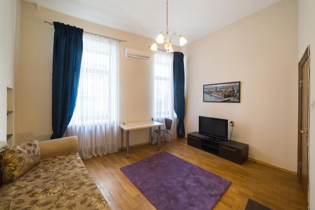 Cozy Apartment In Centre Of Kiev Luaran gambar